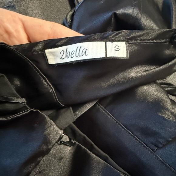 2Bella Chic Black Satin Mini Dress - Picture 5 of 6